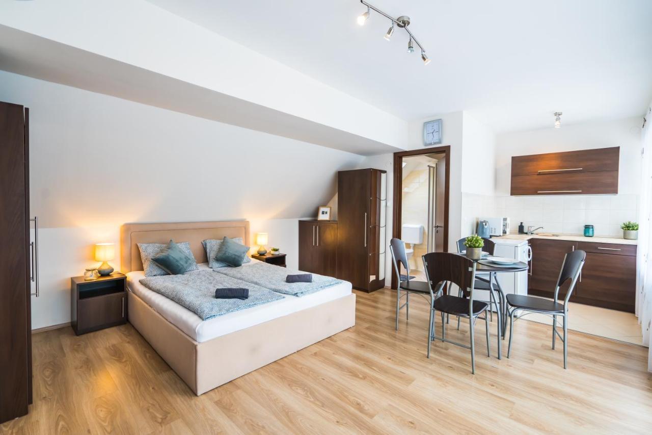 Siesta Sziget - Balaton-Parti Apartmanok Siófok Extérieur photo